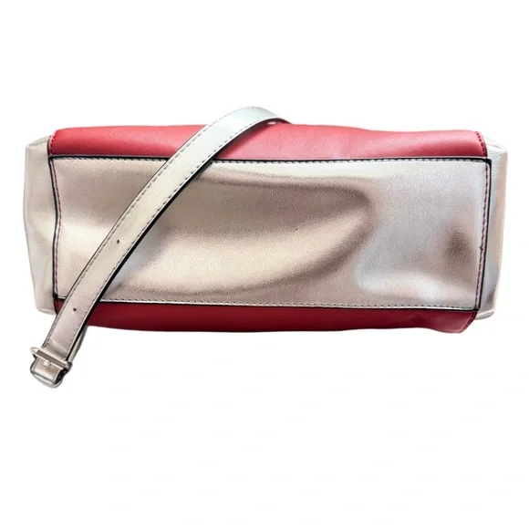 BCBG BAG Y2K NWOT - Picture 3 of 6